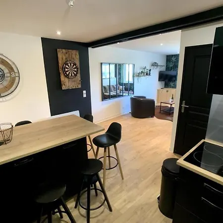 Hello #2 By Melrose Bayeux