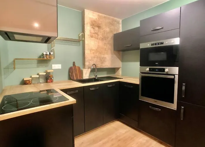 아파트 Hello #2 By Melrose 바이외