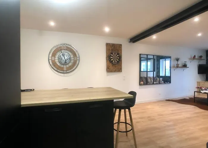 Hello #2 By Melrose 바이외